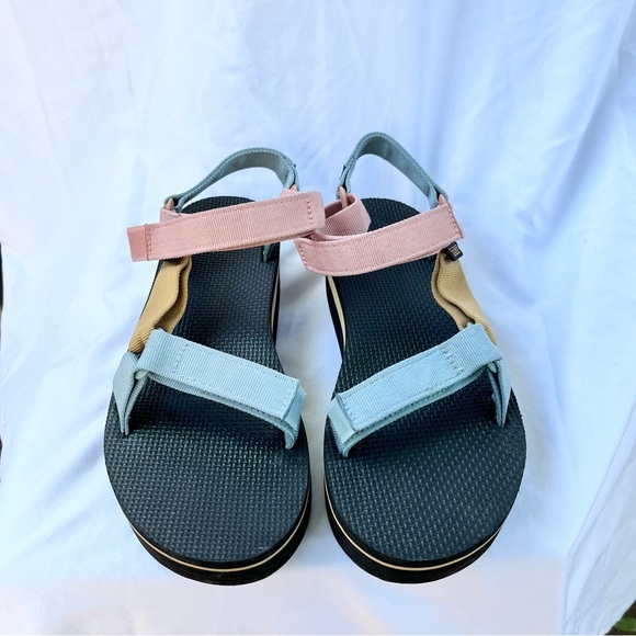 TEVA | FLATFORM UNIVERSAL STRAPPED SANDAL IN LIGHT MULTI COLOR SIZE 10 - Picture 2 of 6